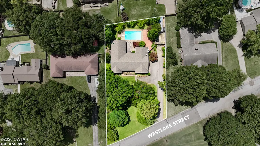 1615 Westlake Avenue, Dyersburg, TN 38024 - #3