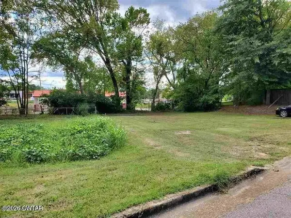219 First Street, Jackson, TN 38301