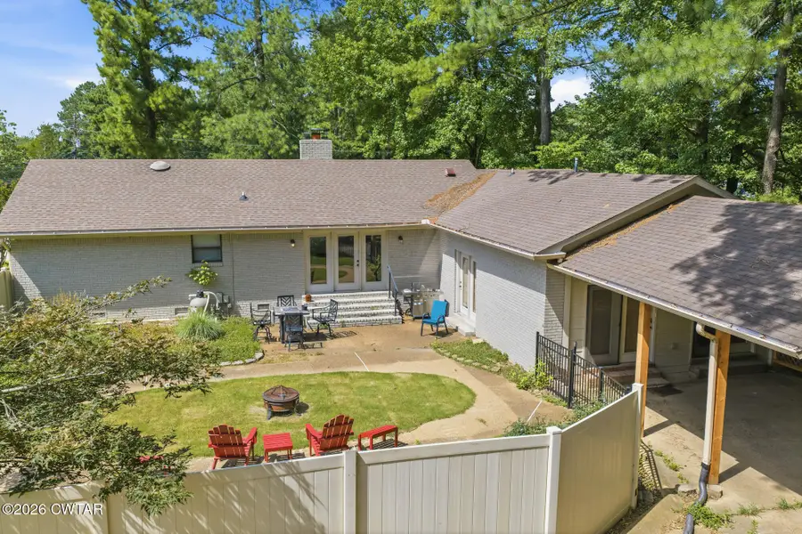 418 Deerwood Lane, Lexington, TN 38351 - #2