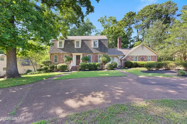23 Greenway Drive, Jackson, TN 38305