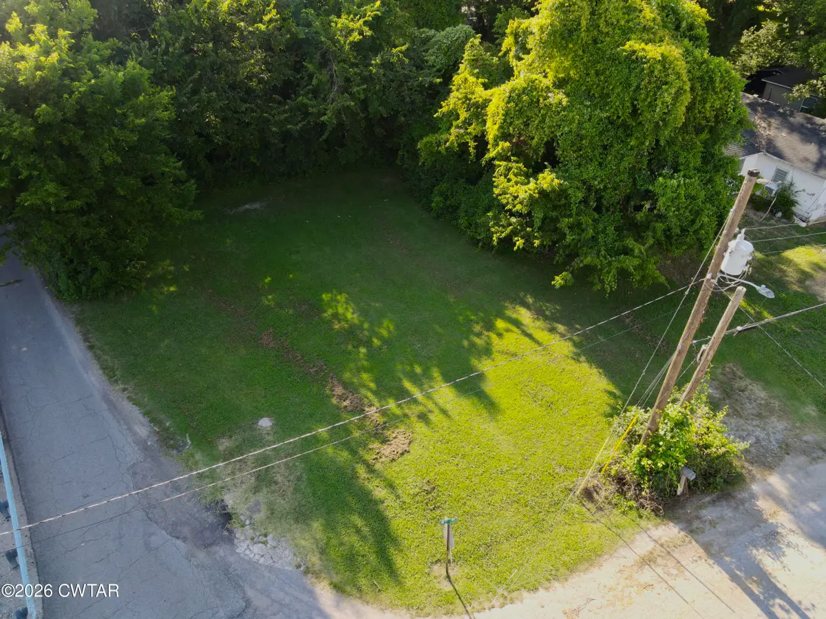 231 4th Avenue, Dyersburg, TN 38024 - #1