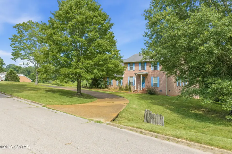 435 Lakeshore Drive, Lexington, TN 38351 - #2