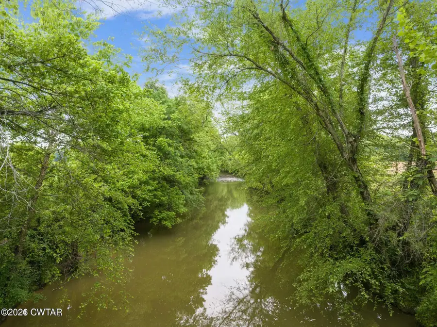 708 E Highland East Street, Decaturville, TN 38329 - #2