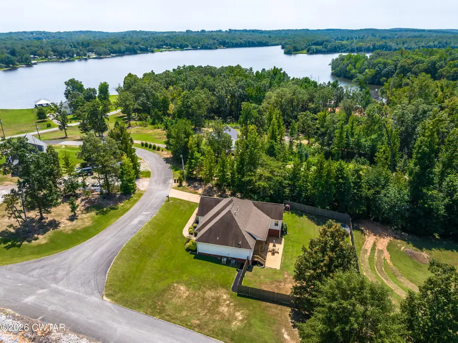 405 Persimmon Lane, Lexington, TN 38351 - #3