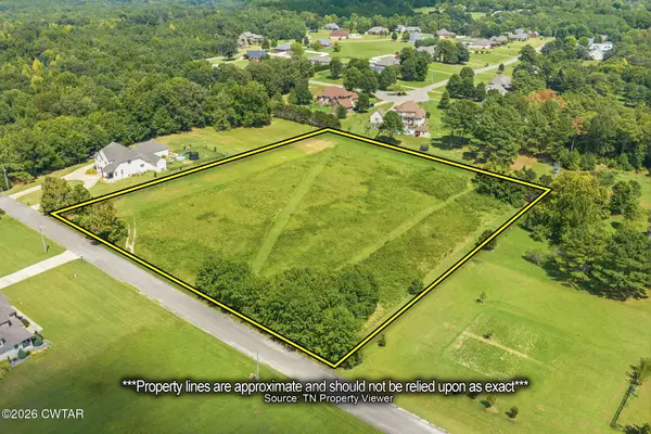 000 Deerhaven Drive, Lexington, TN 38351