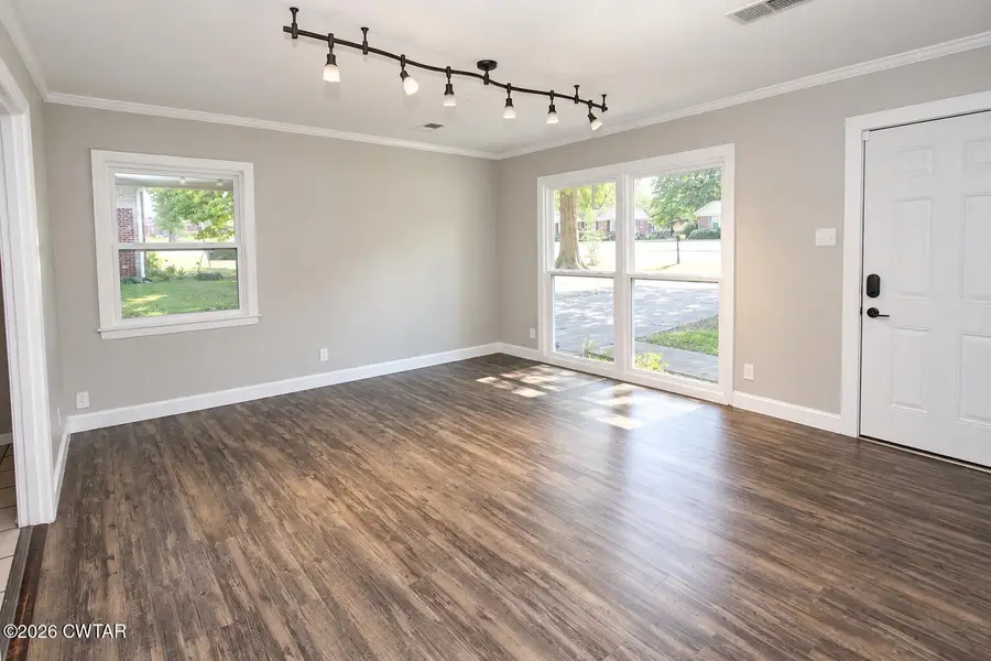 110 Circle Drive, Lexington, TN 38351 - #2