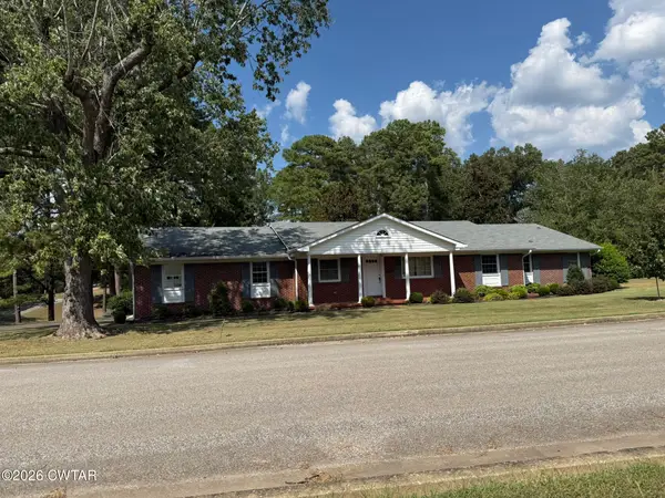 210 W Sixth Street, Henderson, TN 38340