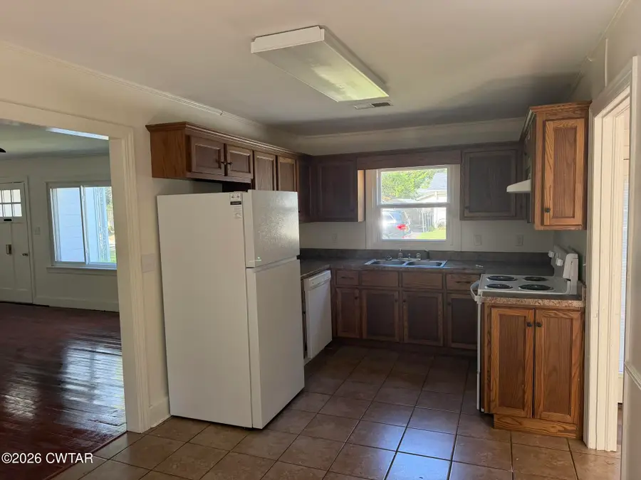128 E 6th Street, Henderson, TN 38340 - #2