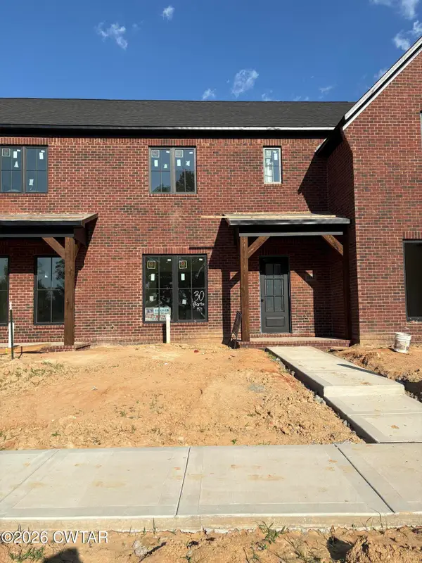 30 Barton Hill Boulevard, Jackson, TN 38305