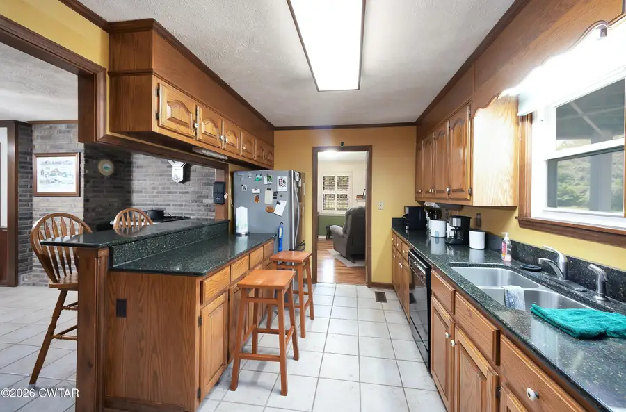 240 Fitzgerald Road, Jackson, TN 38301 - #2