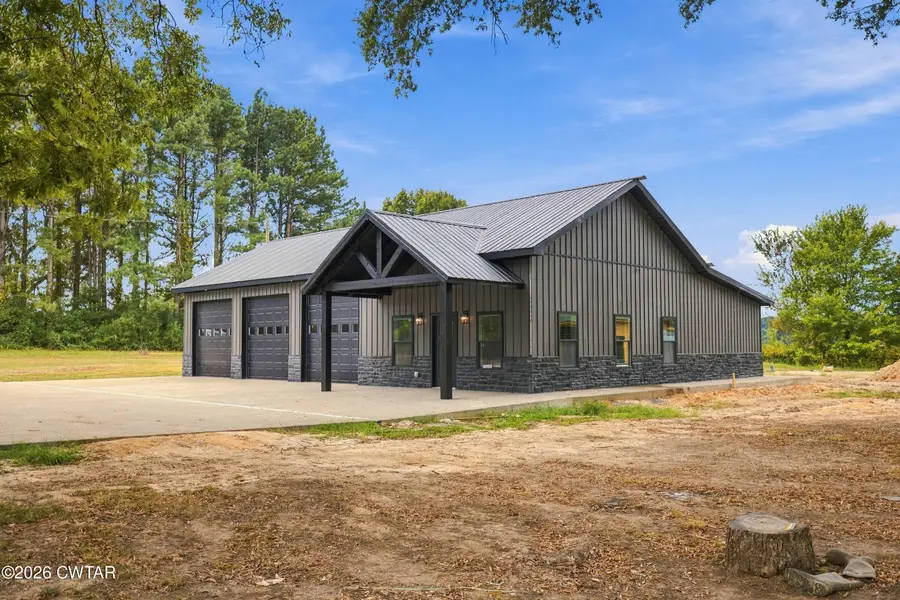 112 Roberts Road, Trenton, TN 38382 - #3