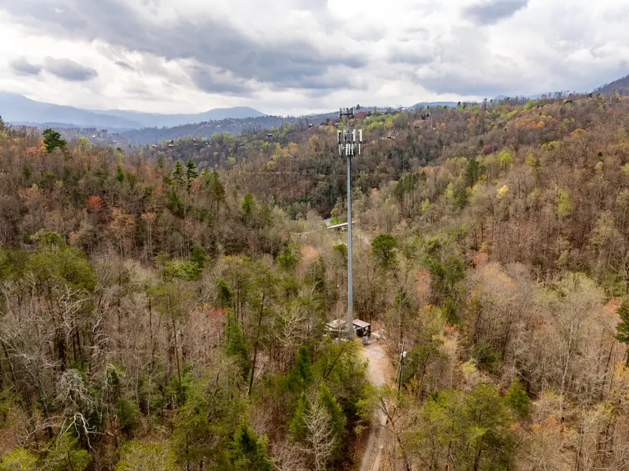 4274 S King Branch Road, Sevierville, TN 37876 - #2