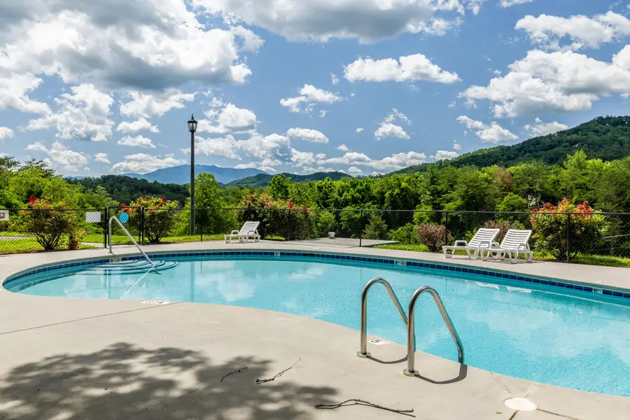 526 Briarcliff Way #APT 102, Pigeon Forge, TN 37863 - Image #3