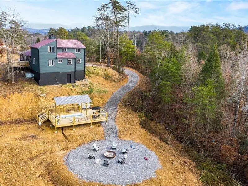 2851 Sequoia Road, Pigeon Forge, TN 37863 - Image #1