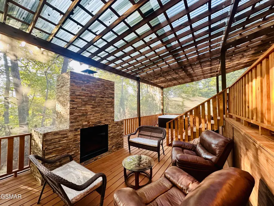 2255 Spence Mountain Loop, Sevierville, TN 37876 - Image #2