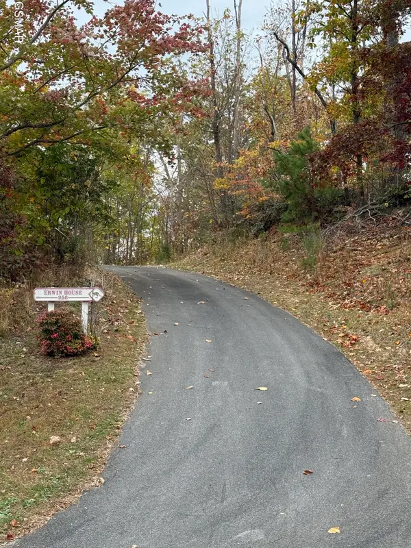 956 Street Of Dreams Drive, Gatlinburg, TN 37738