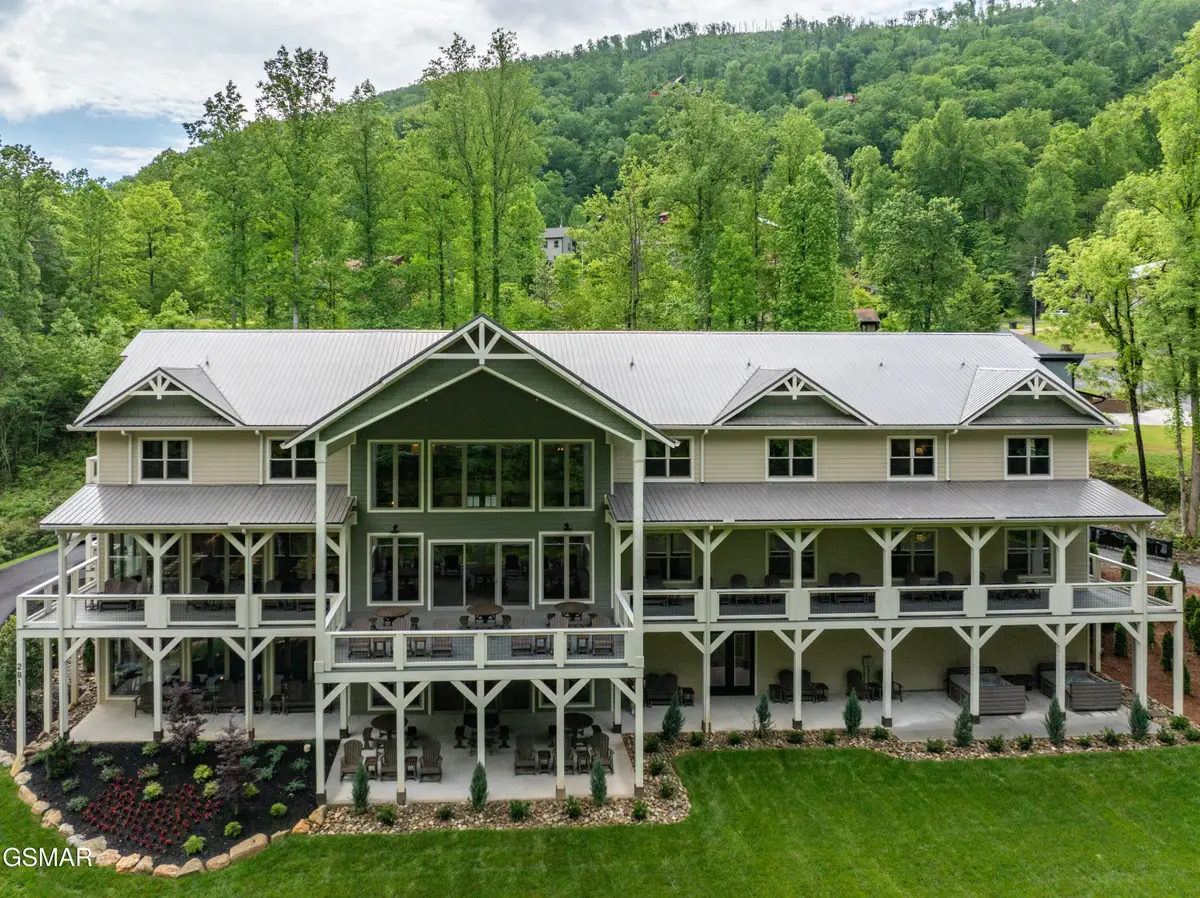 281 Loop Road, Gatlinburg, TN 37738 - Image #1