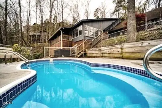 751 Ridge Road, Gatlinburg, TN 37738 - Image #2