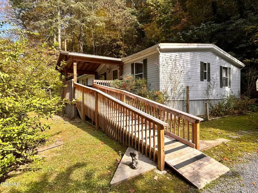 306 Cartertown Road, Gatlinburg, TN 37738 - Image #2