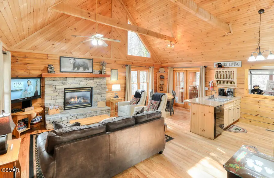 2040 Whispering Pines Way, Sevierville, TN 37876 - Image #2