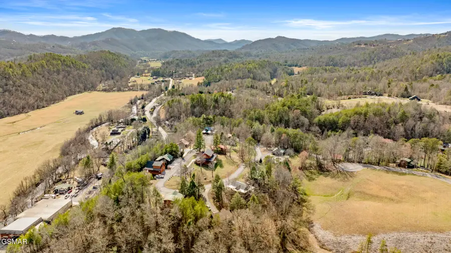 2023 Piney Overlook Lane, Sevierville, TN 37862 - Image #3