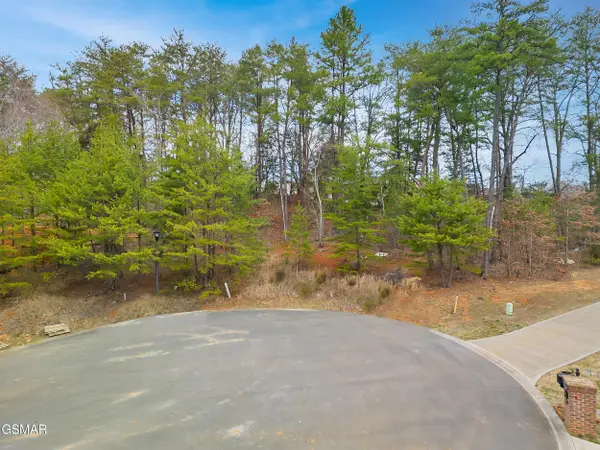 1701 Sierra Lane, Sevierville, TN 37862