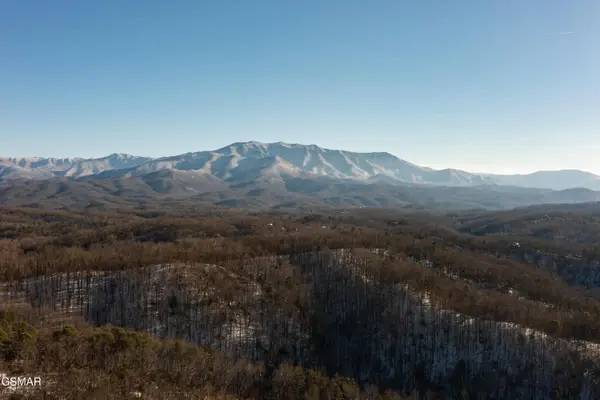 4364 Powdermill Estates Rd, Sevierville, TN 37876