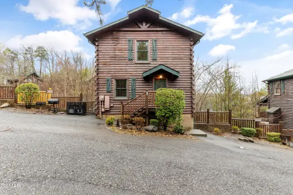 831 Spirit Loop Way, Gatlinburg, TN 37738