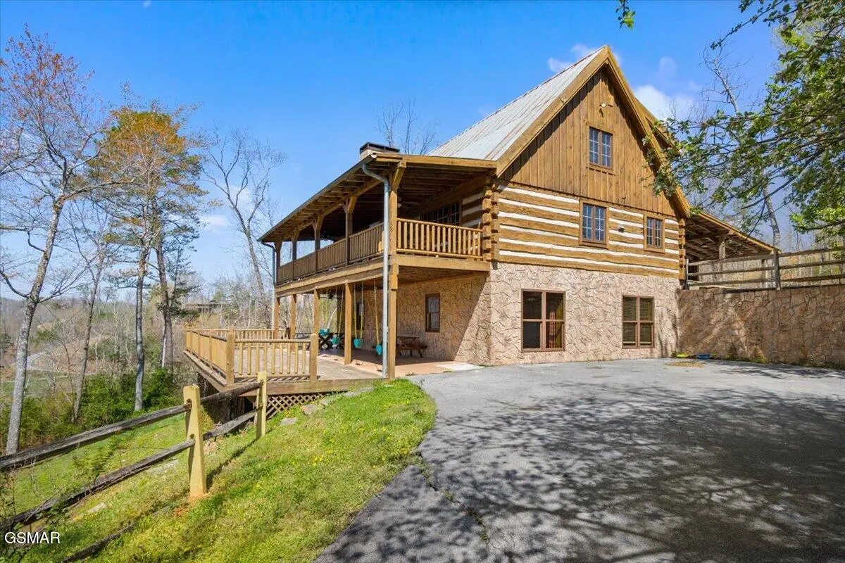 302 Beech Branch Road, Gatlinburg, TN 37738 - Image #1