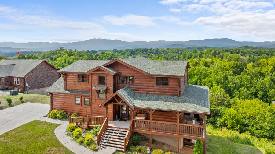 685 Stockton Drive, Sevierville, TN 37876 - Image #2