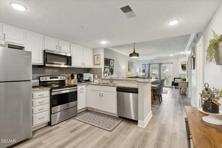 820 Golf View Boulevard #2103, Pigeon Forge, TN 37863 - Image #2