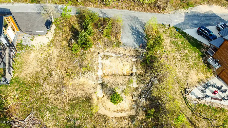 443 Red Hawk Way, Gatlinburg, TN 37738 - Image #2