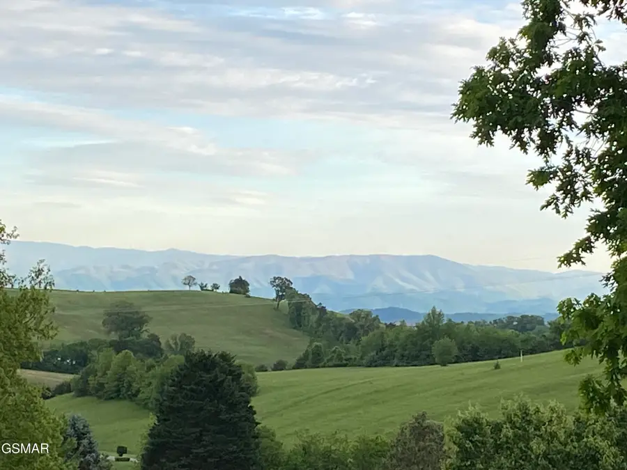 3065 Sugarwood Drive, Kodak, TN 37764 - Image #2