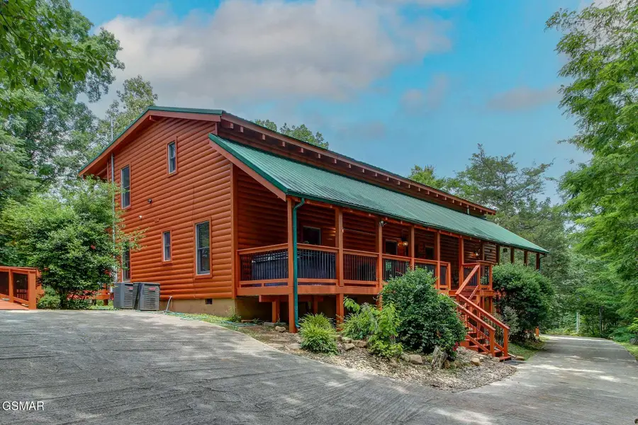 1707 Ridgecrest Drive, Sevierville, TN 37876 - Image #2