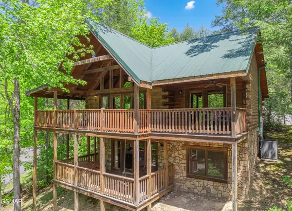 721 Poplar Falls Way, Gatlinburg, TN 37738