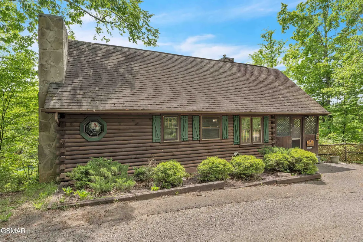 273 Cherokee Path Way, Sevierville, TN 37876 - Image #1