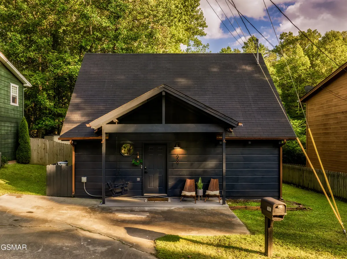659 Morning Mist Way, Gatlinburg, TN 37738 - Image #1