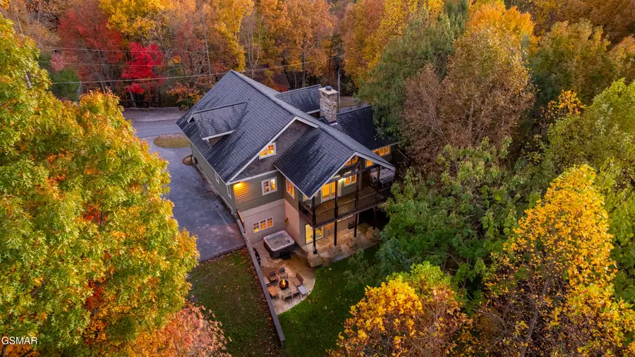 415 Matterhorn Drive, Gatlinburg, TN 37738 - #2