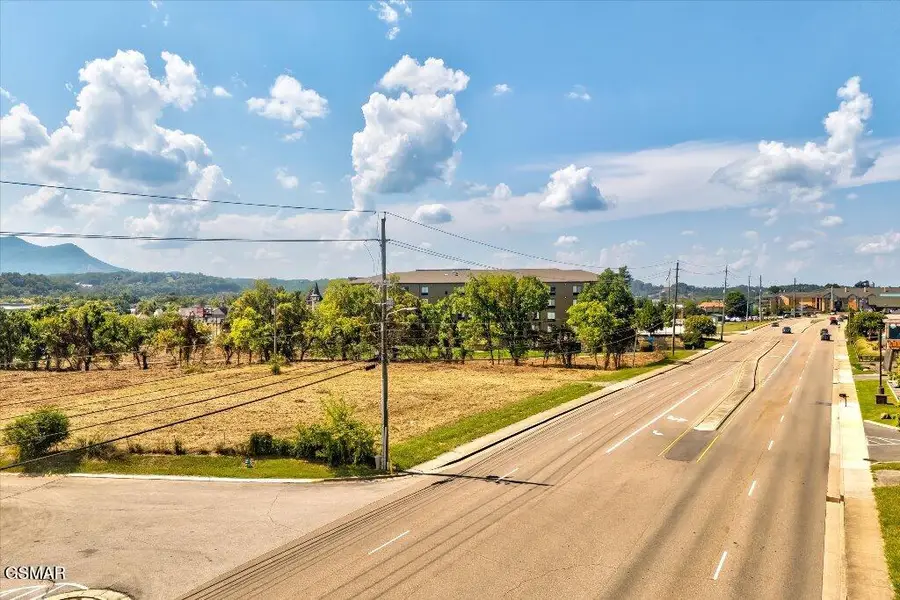 2510 Teaster Lane, Pigeon Forge, TN 37863 - Image #3