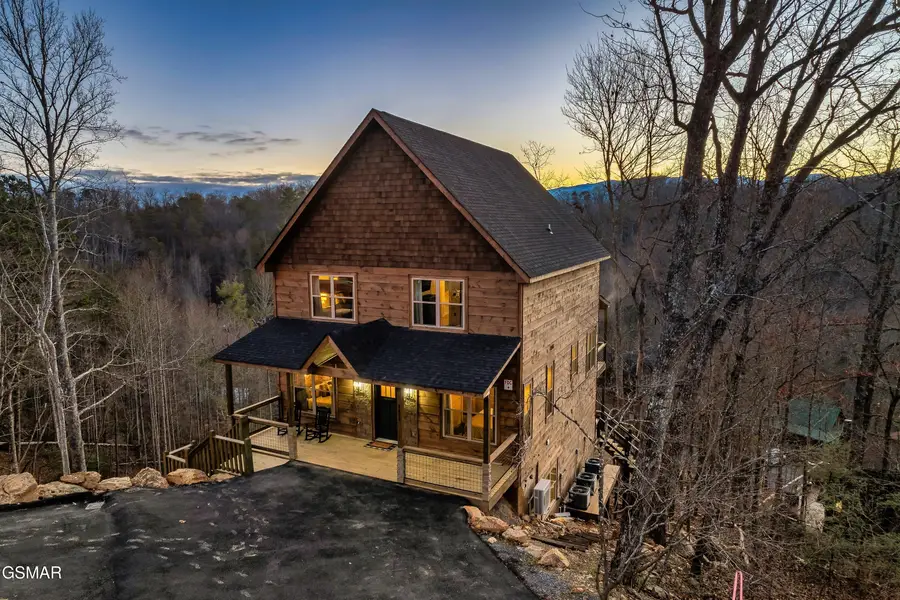 1656 Parkway Terrace, Gatlinburg, TN 37738 - Image #2