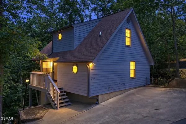 2733 Timber Way, Pigeon Forge, TN 37863