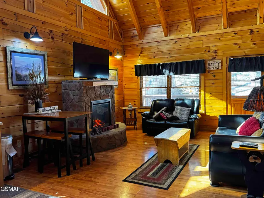 656 Forest Drive, Pigeon Forge, TN 37863 - Image #2