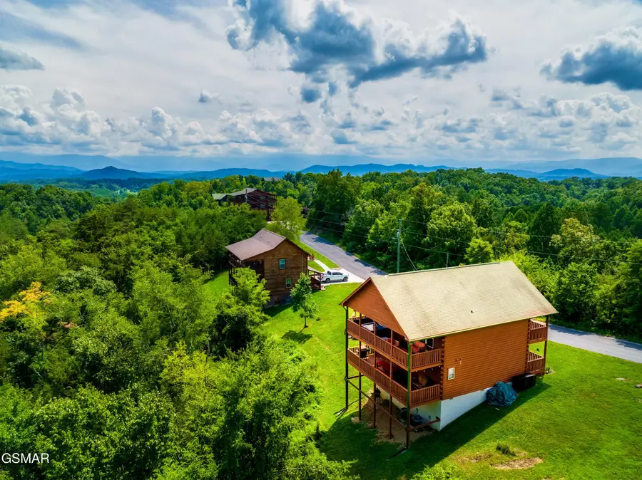 410 Oak Sky Way, Sevierville, TN 37876 - Image #2