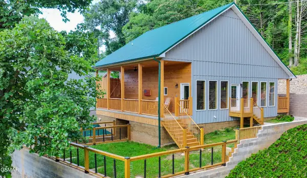 617 Davenport Rd, Gatlinburg, TN 37738