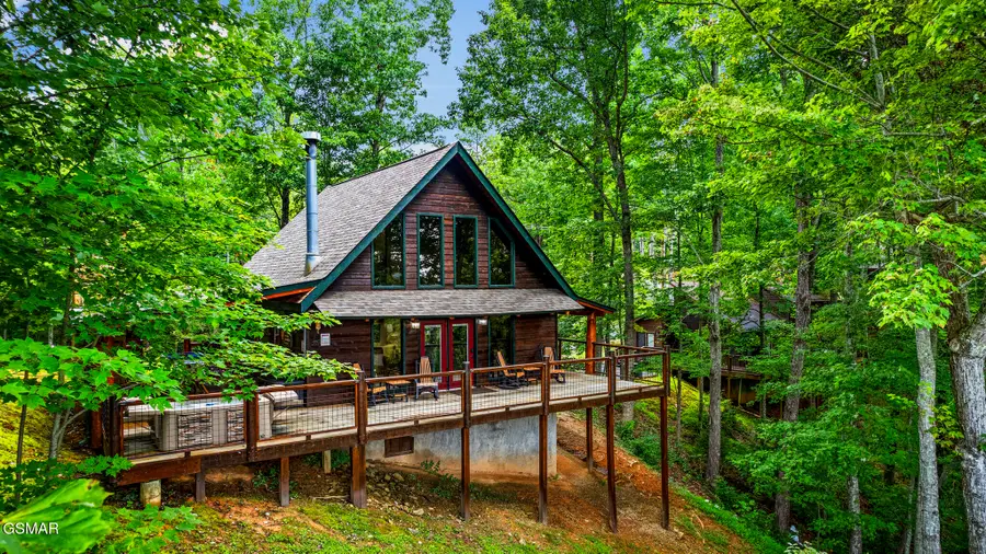 514 Deer Path Lane, Gatlinburg, TN 37738 - Image #2