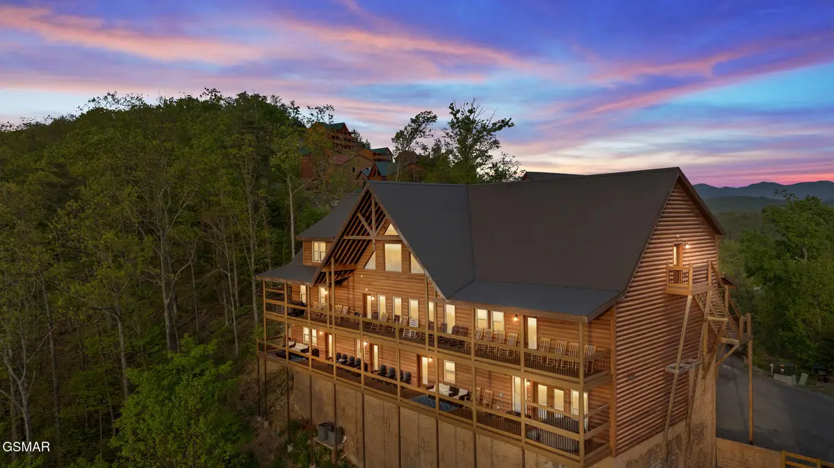 4130 Sherwood Heights Way, Pigeon Forge, TN 37863 - Image #1