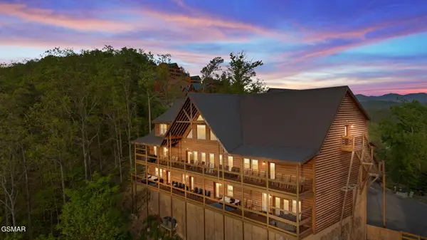 4130 Sherwood Heights Way, Pigeon Forge, TN 37863