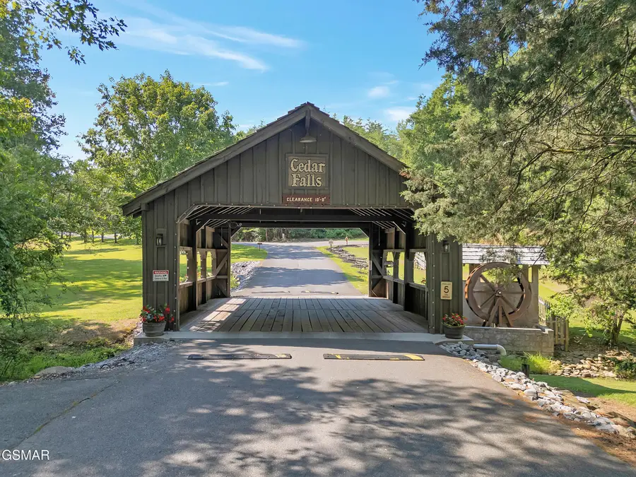 2754 Owls Cove Way, Sevierville, TN 37862 - Image #2