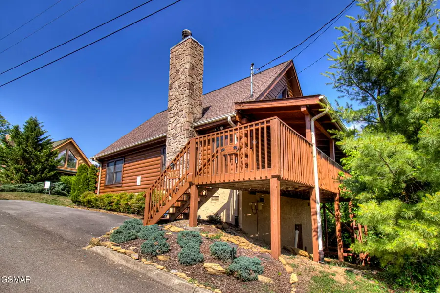 2048 Eagle Feather Drive, Sevierville, TN 37876 - Image #2