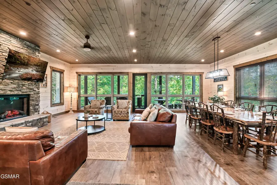 3504 Sand Ridge Way, Pigeon Forge, TN 37862 - Image #3